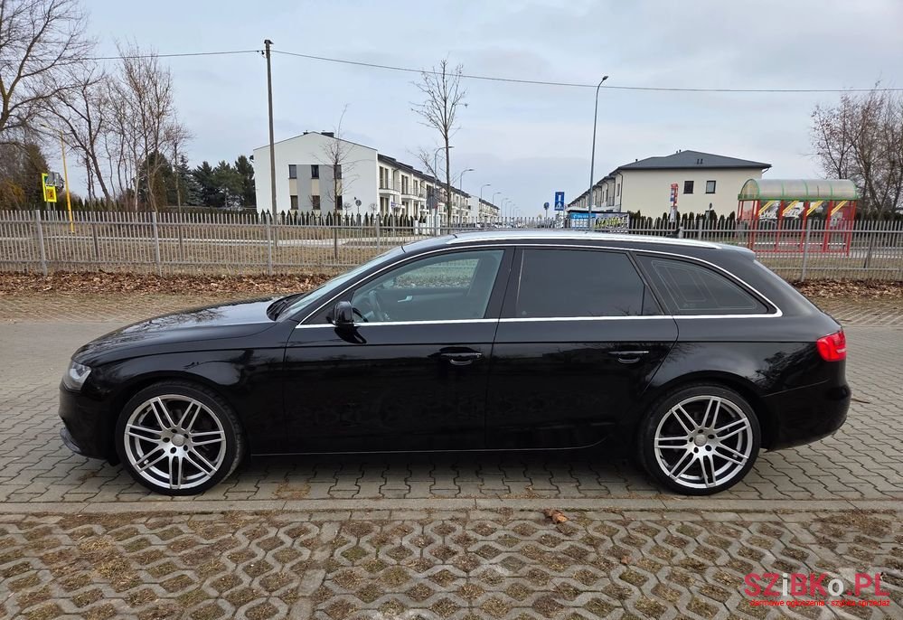 2014' Audi A4 Avant photo #2