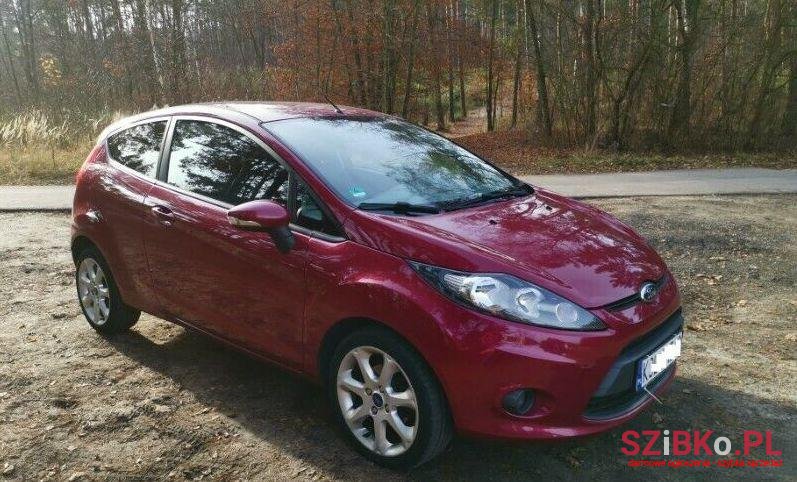 2011' Ford Fiesta photo #1