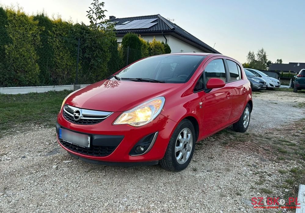 2012' Opel Corsa 1.4 16V Edition photo #2