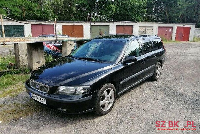 2001' Volvo V70 photo #1