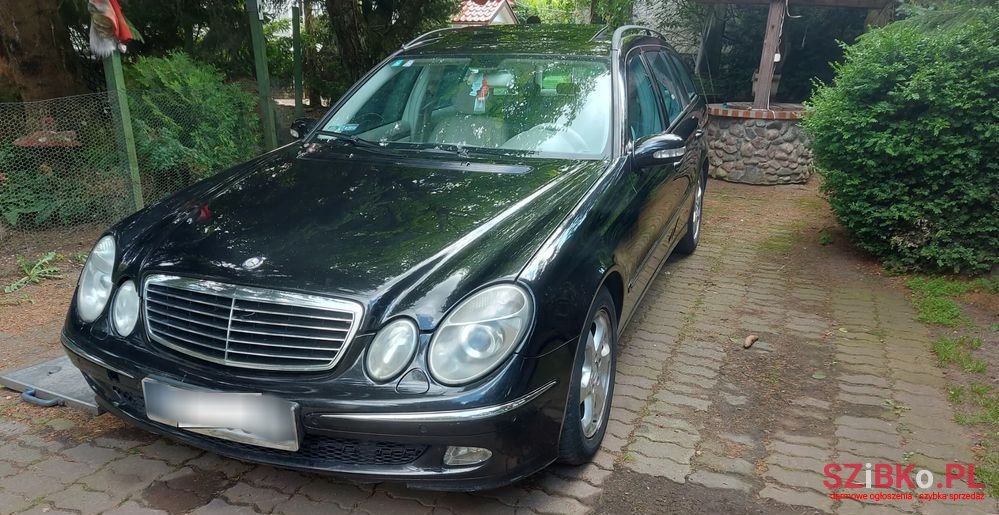 2005' Mercedes-Benz E-Class photo #1