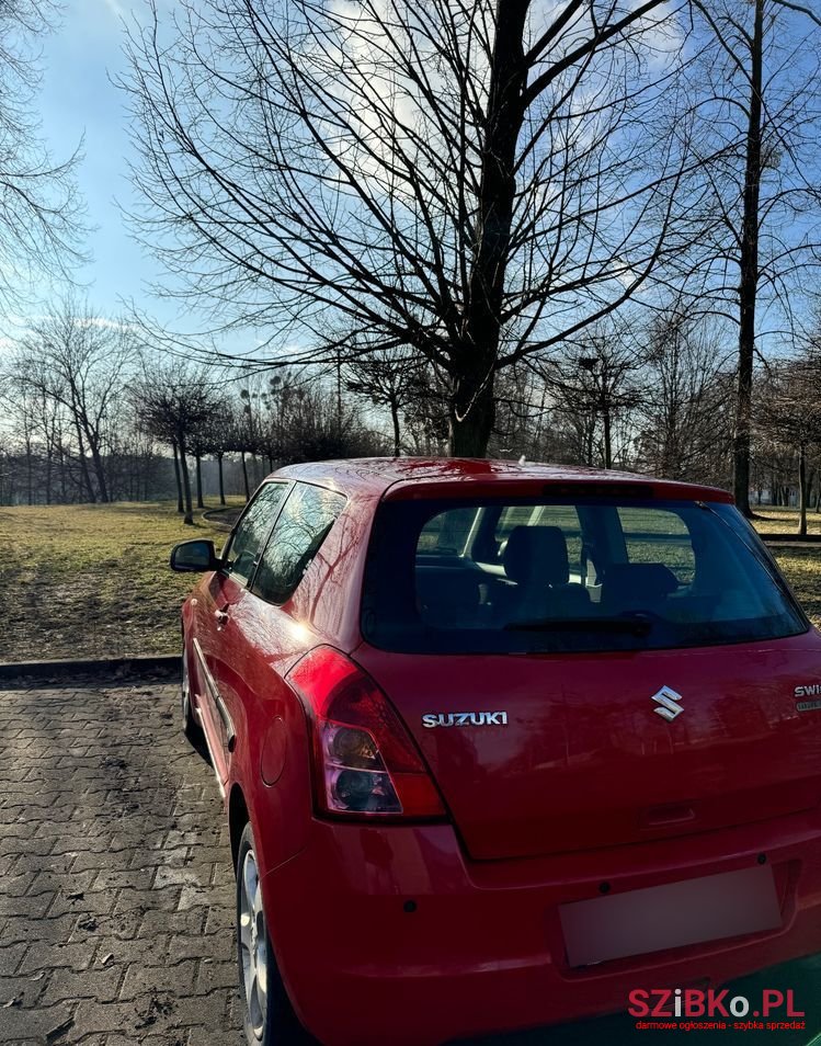 2009' Suzuki Swift photo #4