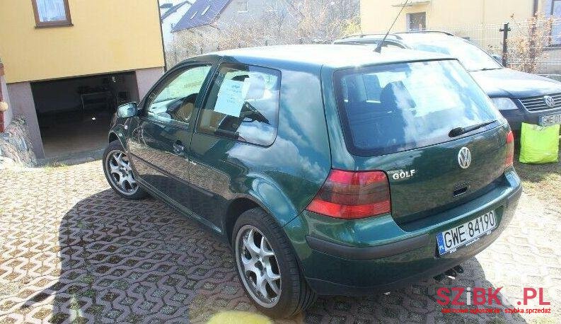 2003' Volkswagen Golf photo #4