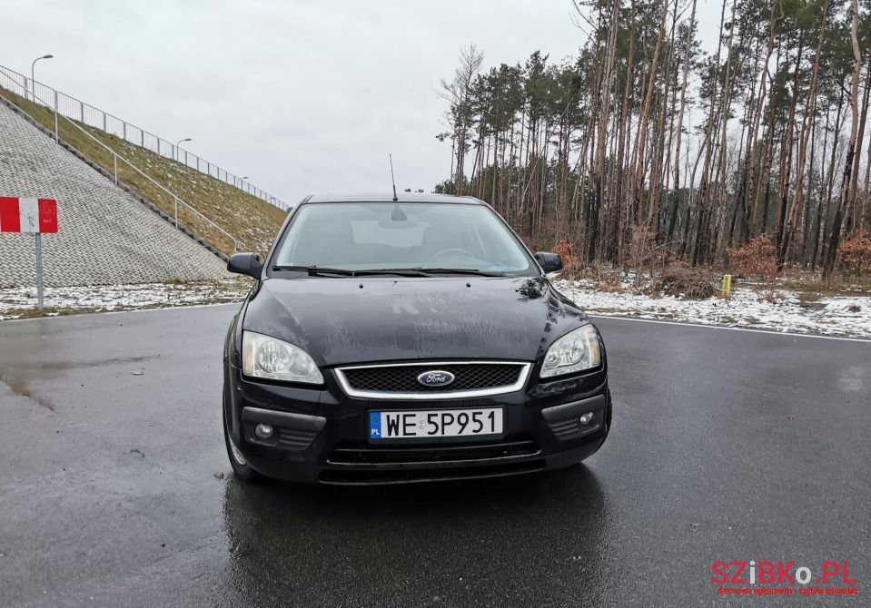 2005' Ford Focus photo #2