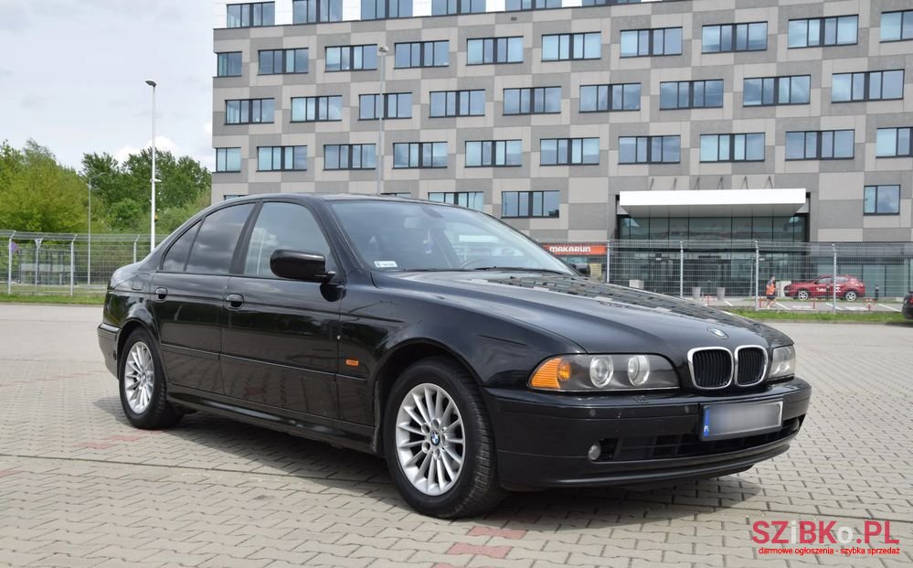 2002' BMW 5 Series photo #1