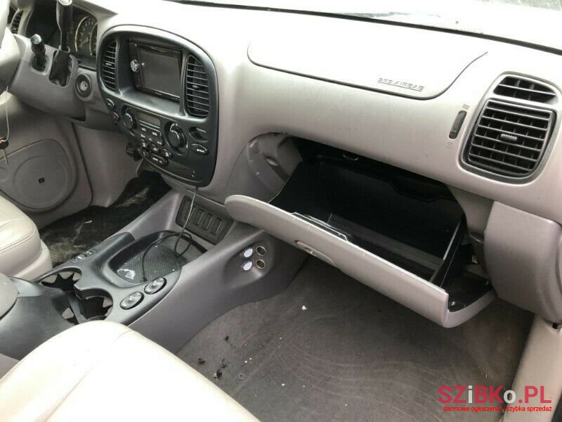 2006' Toyota Sequoia photo #4