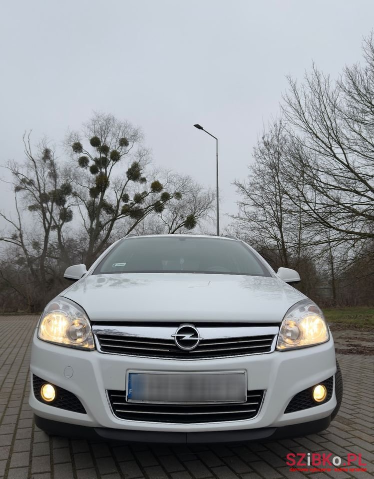 2010' Opel Astra Iii 1.6 photo #1