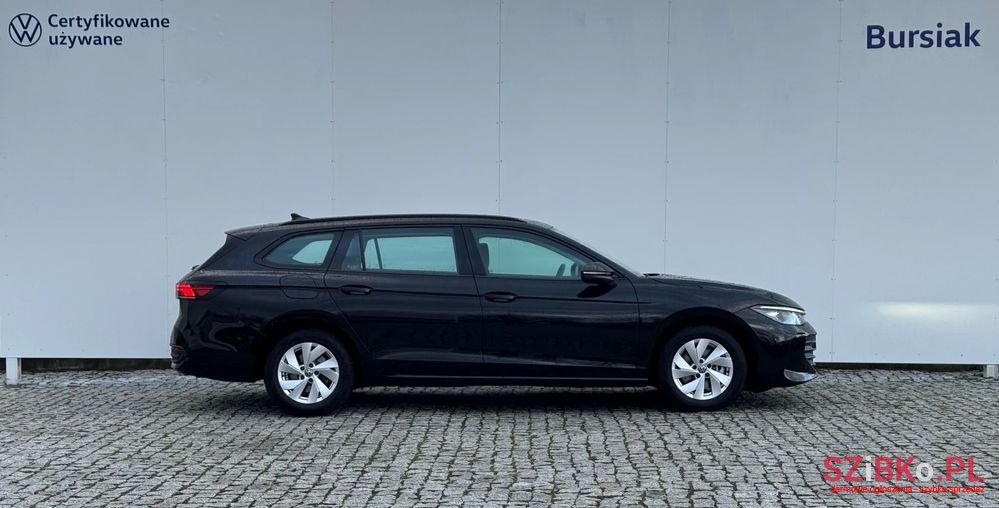 2024' Volkswagen Passat photo #3