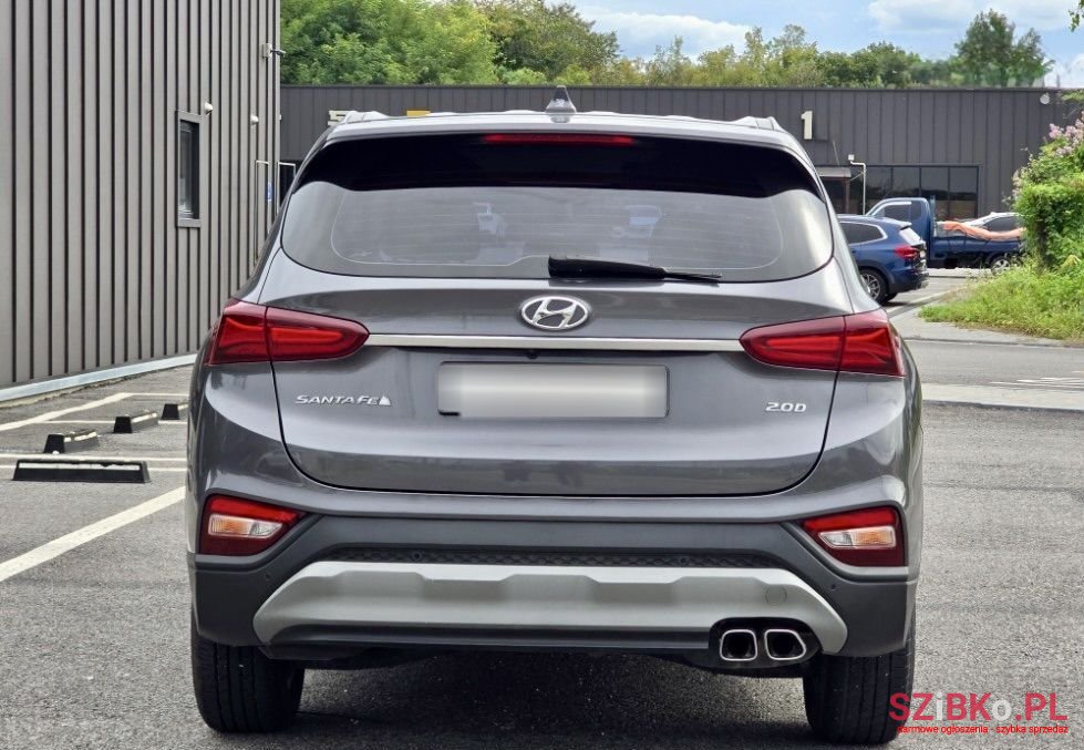 2019' Hyundai Santa Fe photo #2