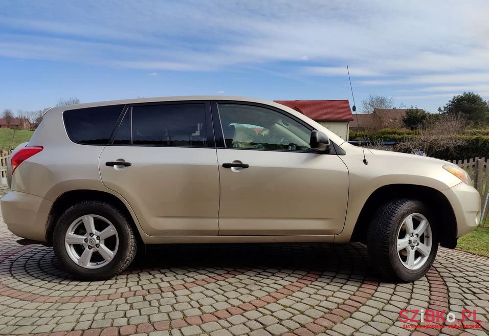 2007' Toyota RAV4 photo #1