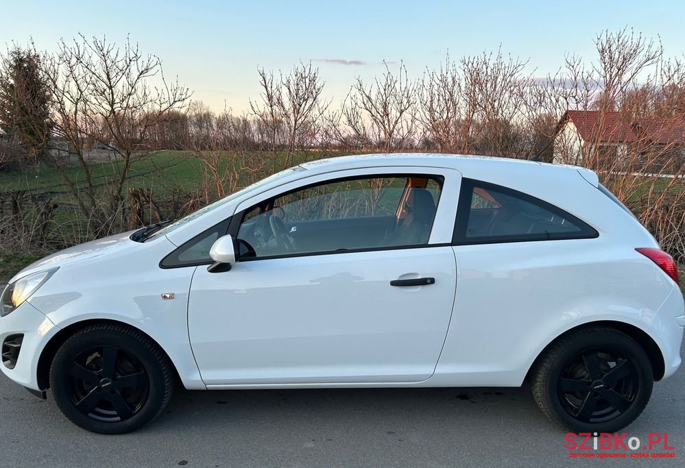 2014' Opel Corsa photo #3