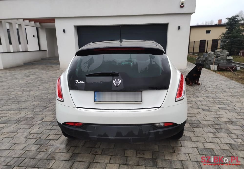 2012' Lancia Delta photo #4