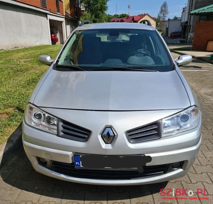 2008' Renault Megane photo #1