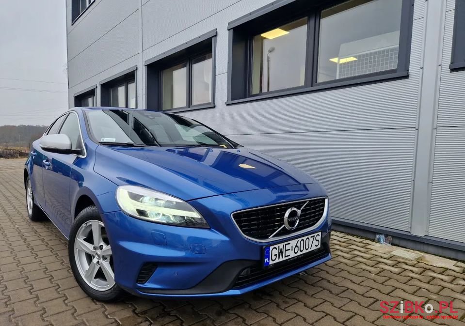 2018' Volvo V40 photo #4