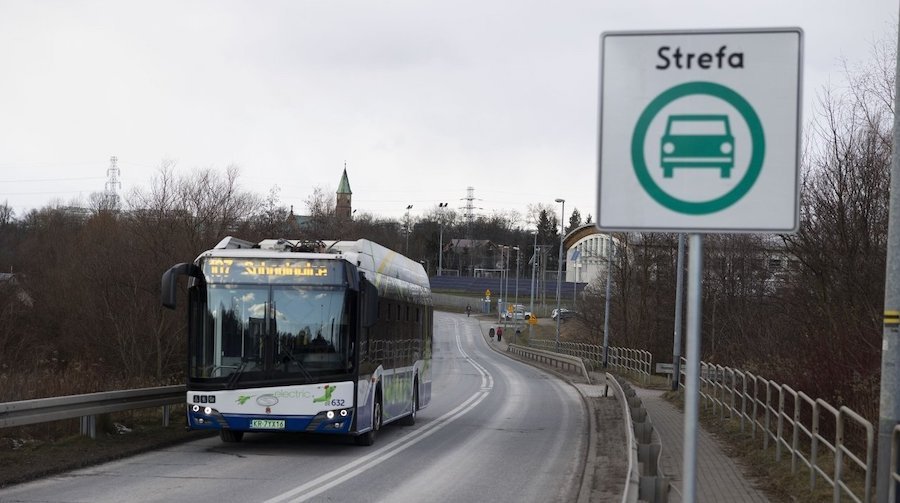 Strefa Czystego Transportu w Krakowie. Zniszczonych lub skradzionych ok. 20 znaków