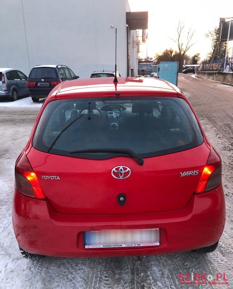 2008' Toyota Yaris 1.3 Luna A/C photo #2