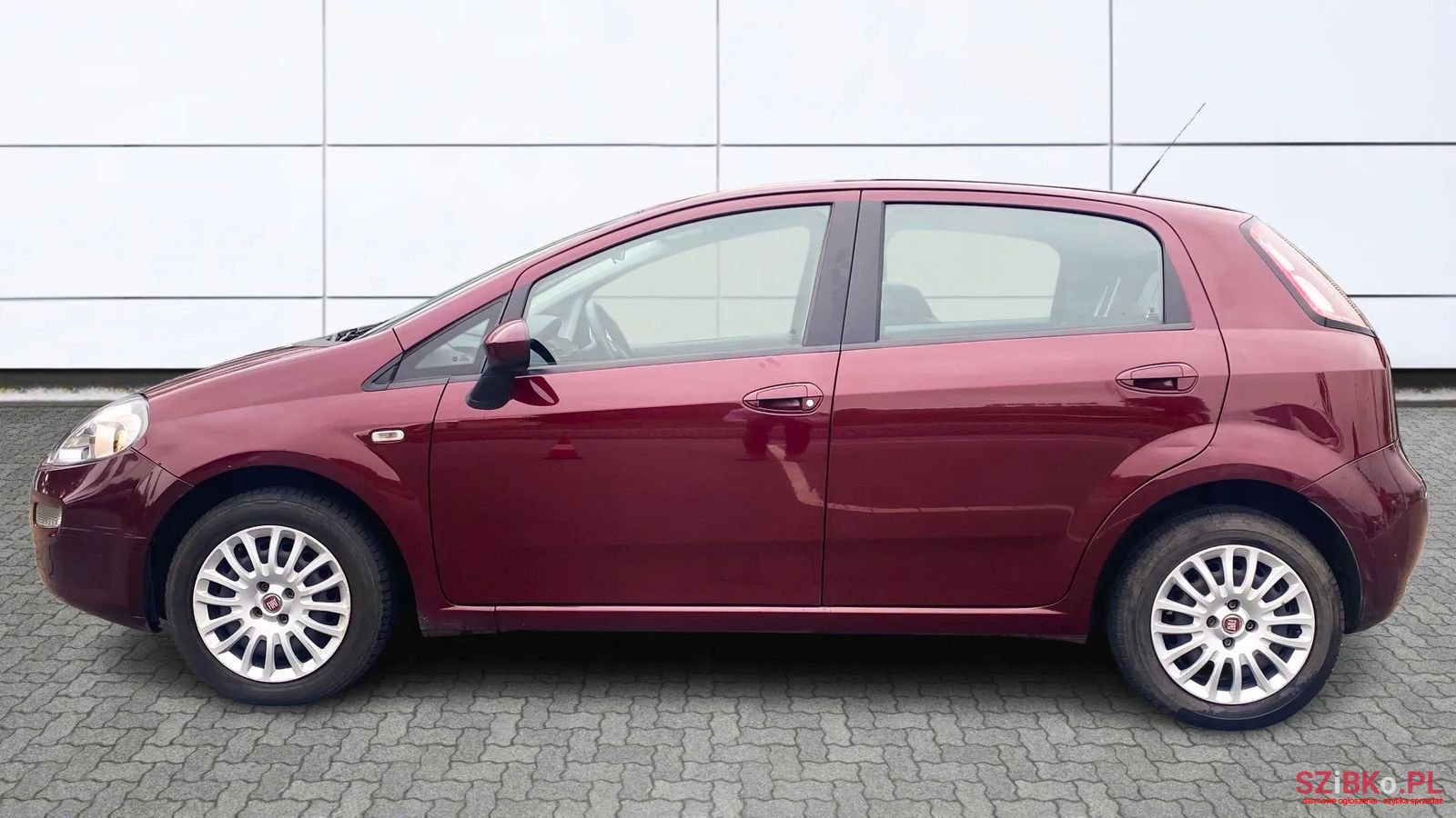 2013' Fiat Punto photo #5