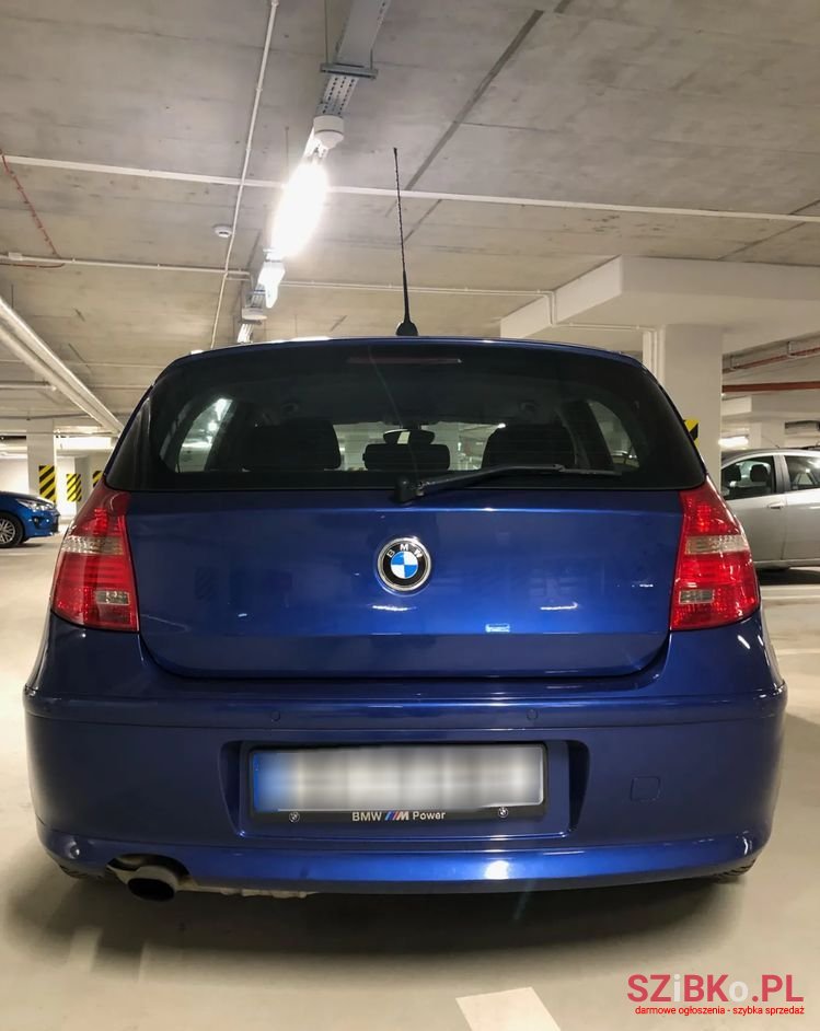 2007' BMW 1 Series 118I photo #6