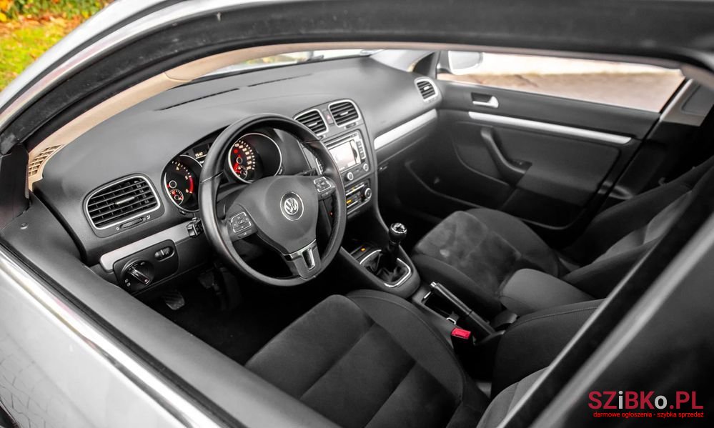 2011' Volkswagen Golf 2.0 Tdi Dpf Highline photo #6