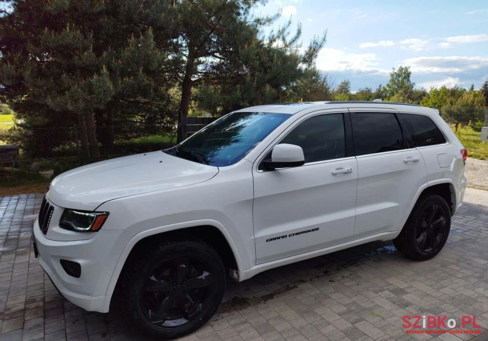2015' Jeep Grand Cherokee 3.6 V6 Laredo photo #2