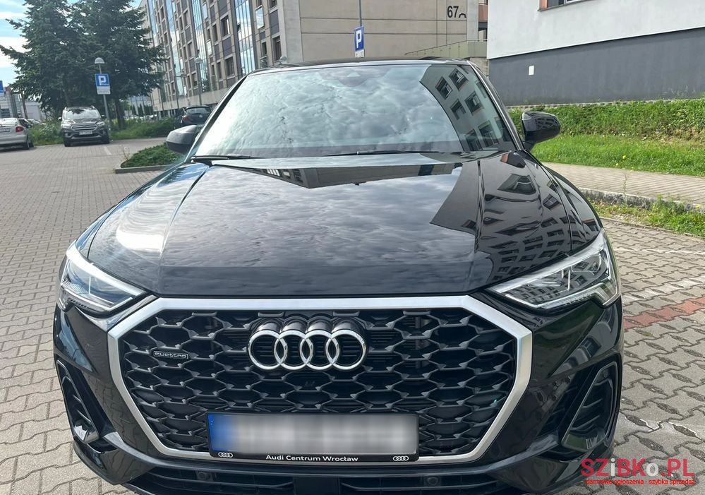 2023' Audi Q3 photo #4