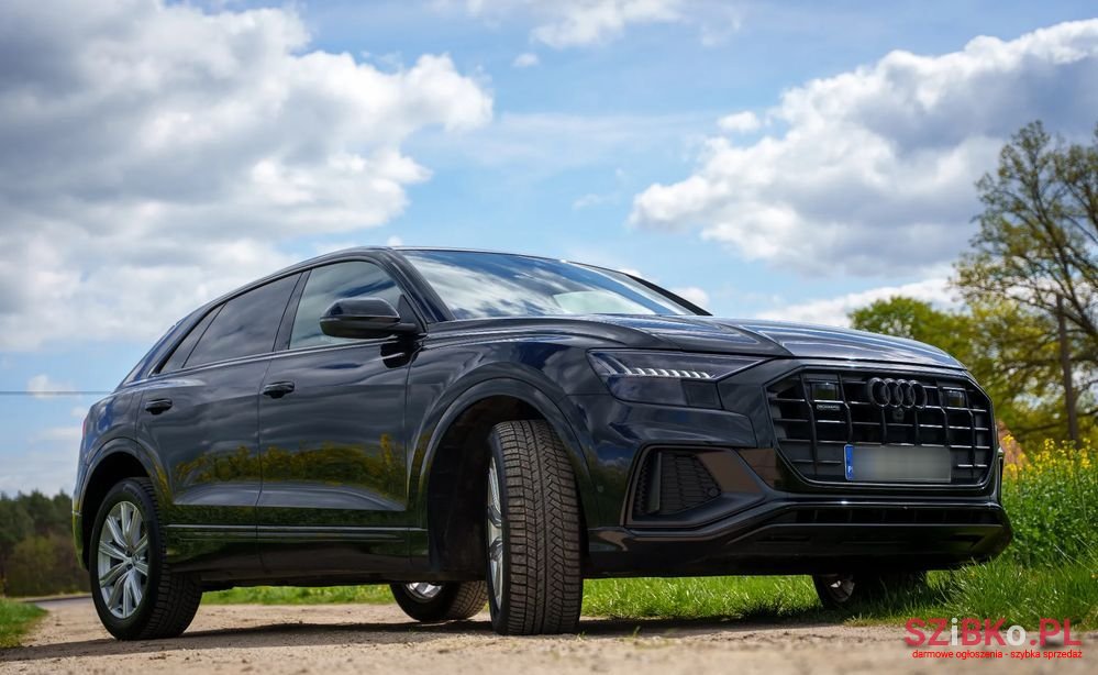 2020' Audi Q8 photo #2