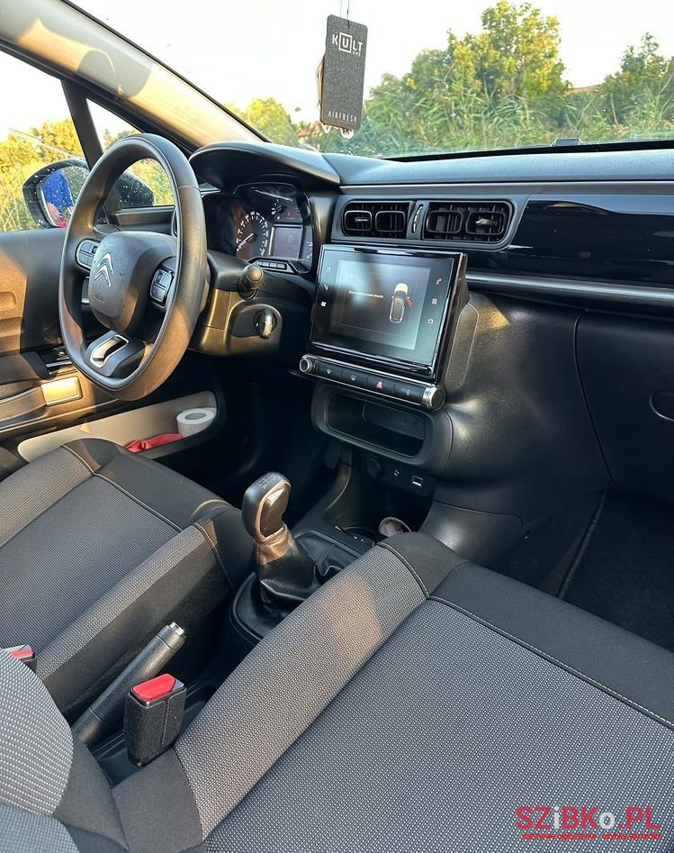 2018' Citroen C3 1.2 Puretech Feel photo #2