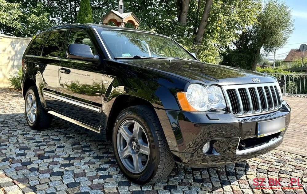 2010' Jeep Grand Cherokee photo #1