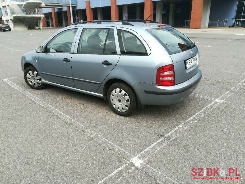 2003' Skoda Fabia photo #2