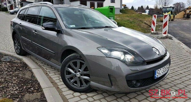 2010' Renault Laguna photo #1
