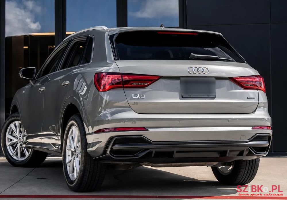 2021' Audi Q3 photo #4