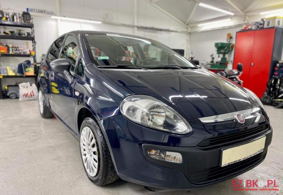 2009' Fiat Punto Evo photo #3
