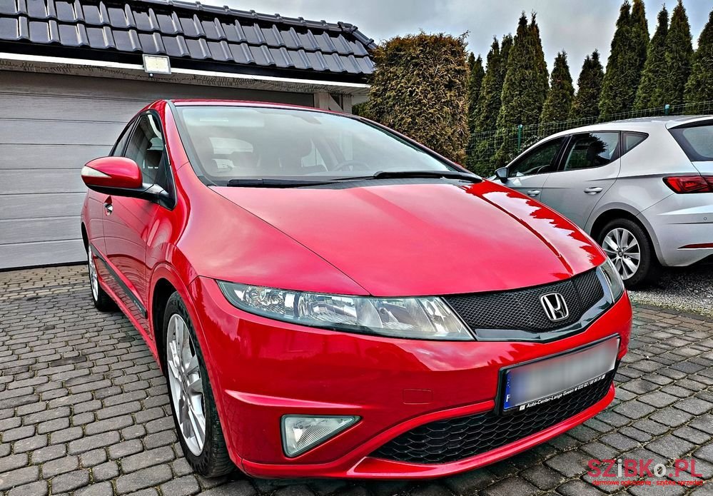 2010' Honda Civic 1.8I-Vtec Sport photo #3