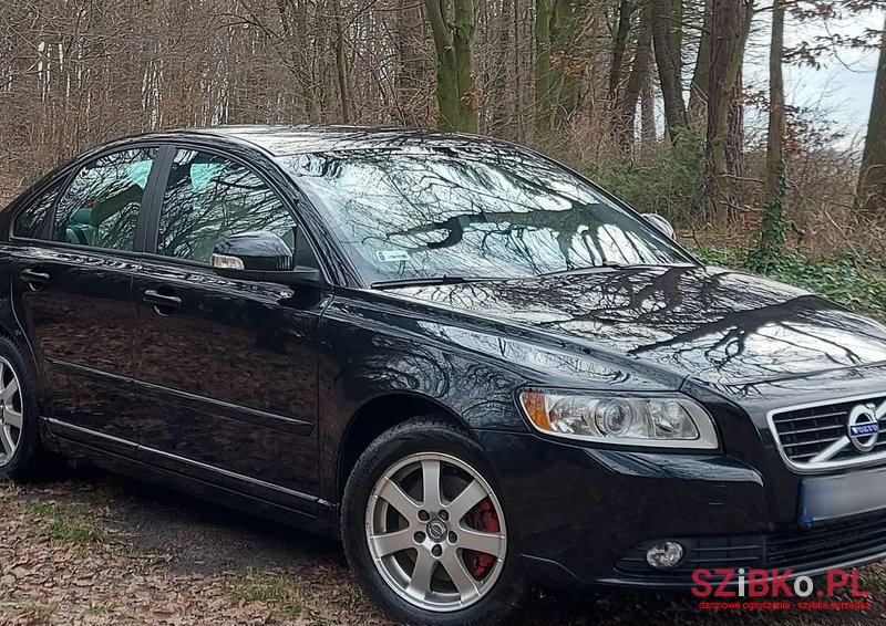 2011' Volvo S40 photo #1