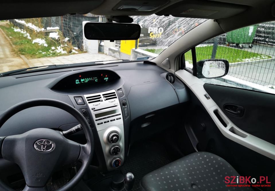2007' Toyota Yaris photo #6