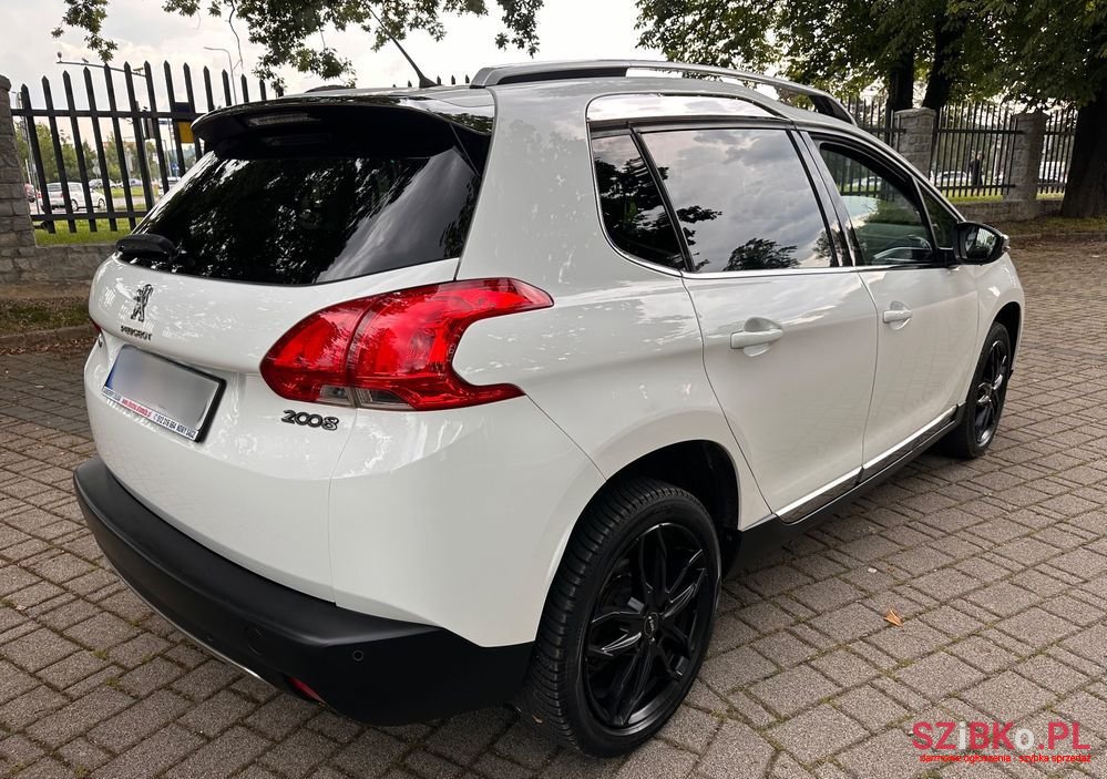 2015' Peugeot 2008 photo #3