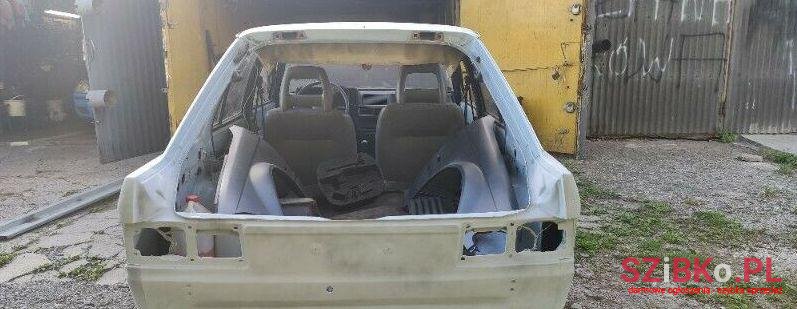 1984' Ford Escort photo #2