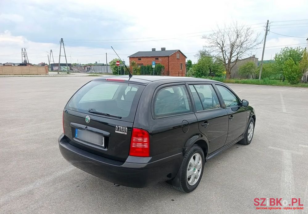 2001' Skoda Octavia photo #3