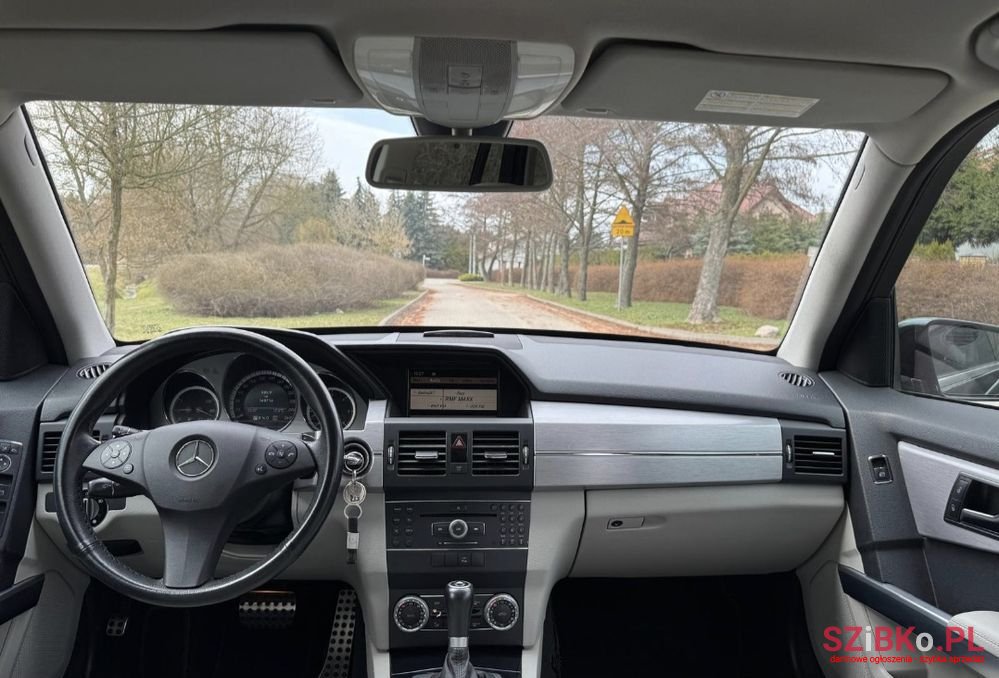 2009' Mercedes-Benz GLK photo #5