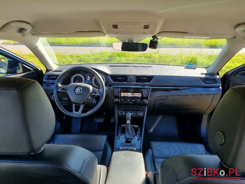 2016' Skoda Superb photo #6