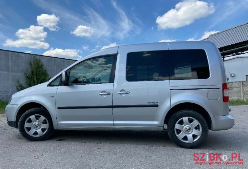 2009' Volkswagen Caddy photo #1