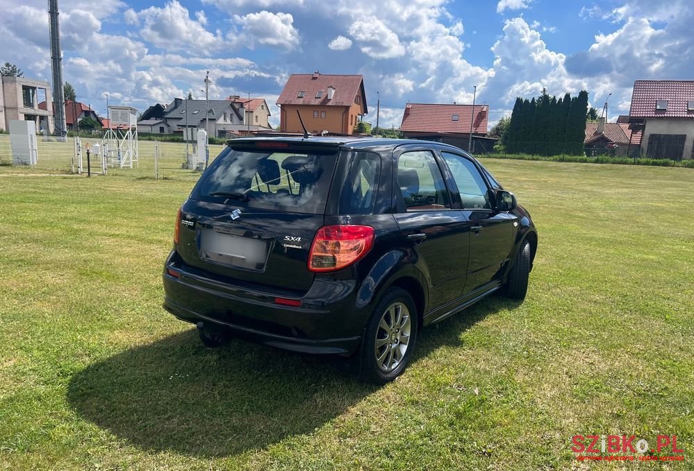 2011' Suzuki SX4 1.6 Vvt 4X2 Style photo #3