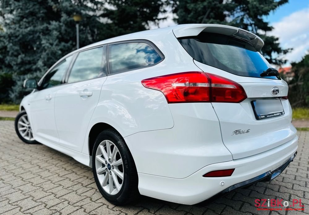 2017' Ford Focus photo #5