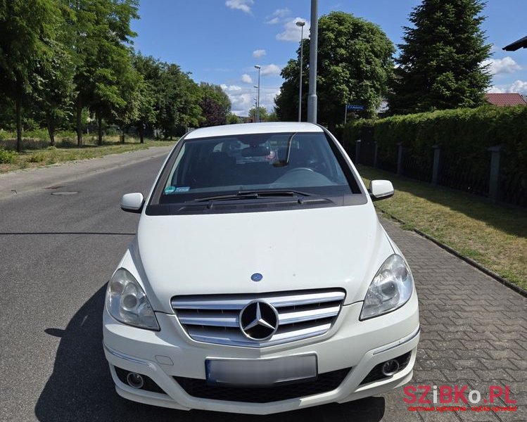 2010' Mercedes-Benz B-Class photo #2