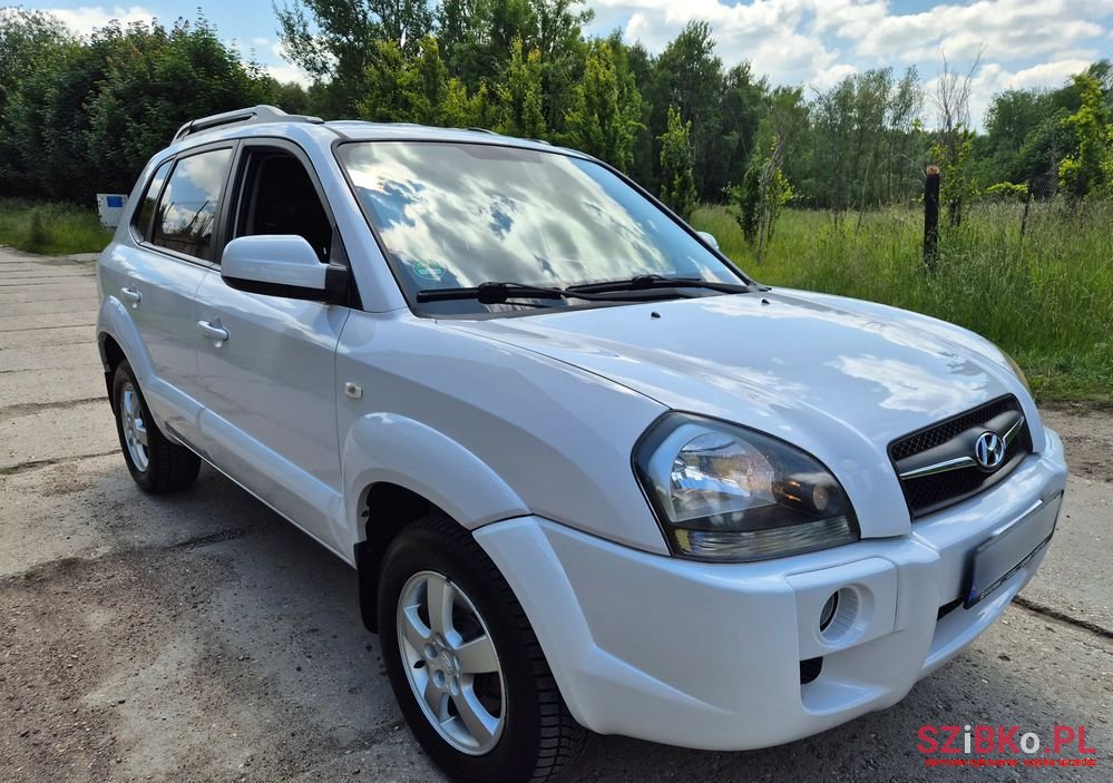 2009' Hyundai Tucson photo #2