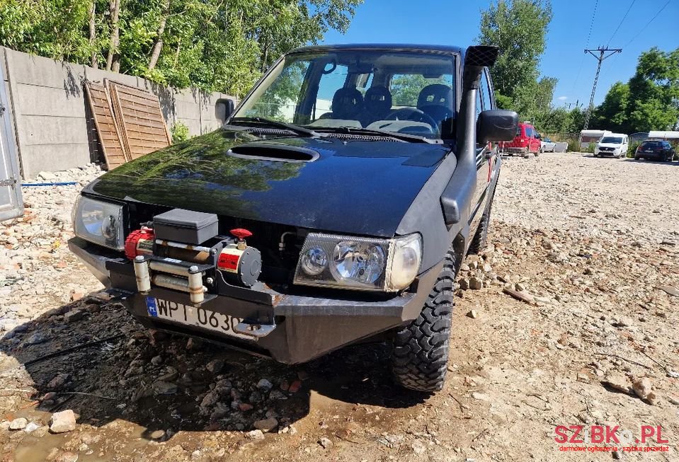 2000' Nissan Terrano photo #3