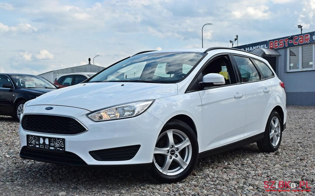 2016' Ford Focus photo #2