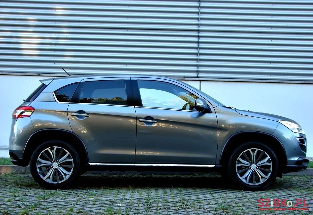 2013' Peugeot 4008 photo #3