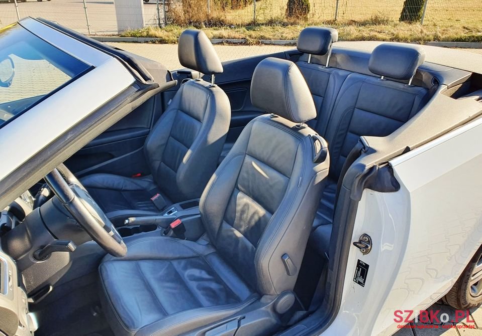 2012' Volkswagen Golf photo #6