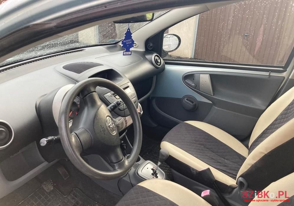 2006' Toyota Aygo photo #5